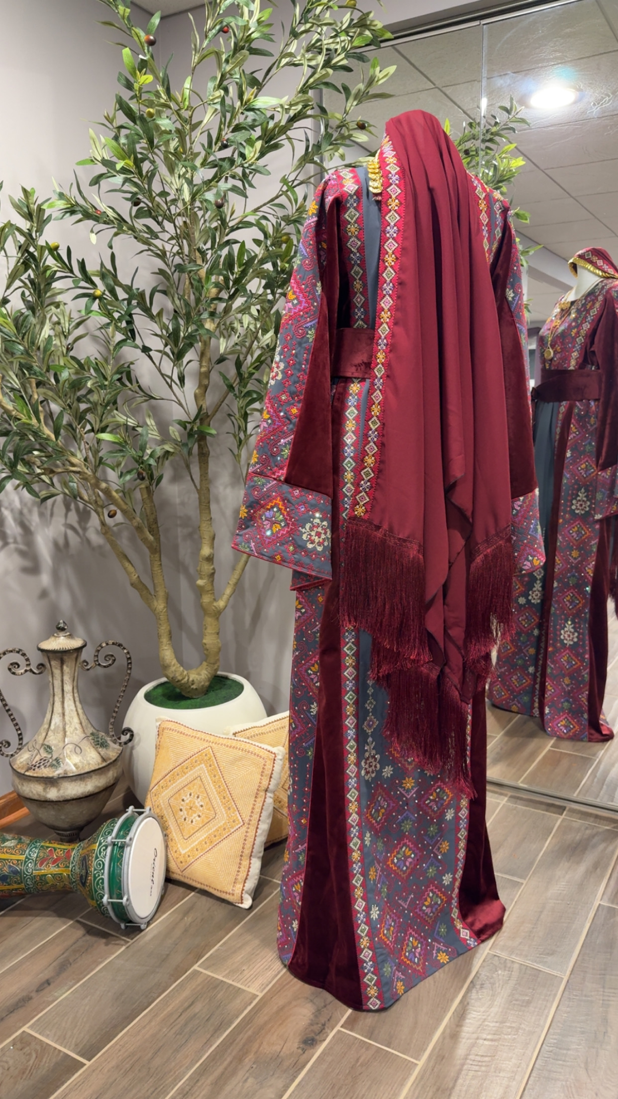 Velvet Maroon & Gray Thobe - Image 4